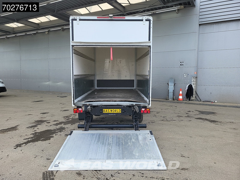 Volkswagen Crafter 177pk !!Damaged!! Automaat Laadklep Bakwagen Airco Camera Meubelbak Koffer Airco Cruise control - Box van: picture 3 Volkswagen Crafter 177pk !!Damaged!! Automaat Laadklep Bakwagen Airco Camera Meubelbak Koffer Airco Cruise control - Box van: picture 3