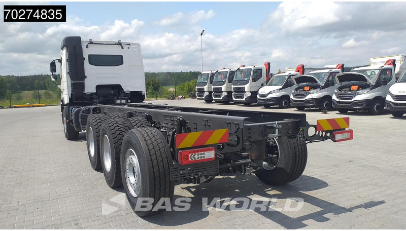Volvo FMX 500 8X4 NEW 8x4 chassis Lift+steering axle VEB+ Euro 6 - Cab chassis truck: picture 2 Volvo FMX 500 8X4 NEW 8x4 chassis Lift+steering axle VEB+ Euro 6 - Cab chassis truck: picture 2
