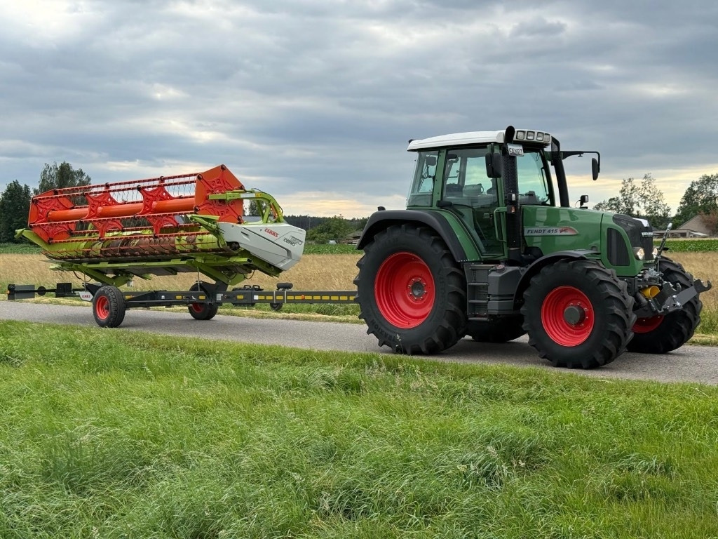 Claas 560 Cerio - Harvester attachment: picture 2 Claas 560 Cerio - Harvester attachment: picture 2