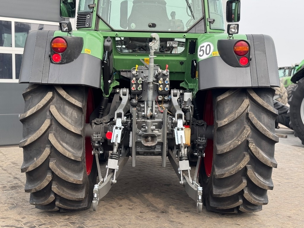 Farm tractor Fendt 415 Vario TMS: picture 8