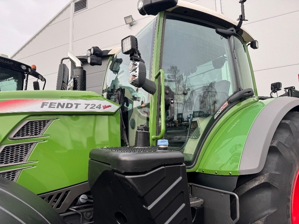 Fendt 724 S4 Profi Plus - Farm tractor: picture 4 Fendt 724 S4 Profi Plus - Farm tractor: picture 4