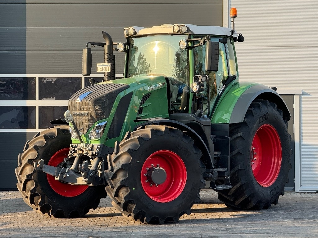 Fendt 826 S4 Profi Plus - Farm tractor: picture 1 Fendt 826 S4 Profi Plus - Farm tractor: picture 1