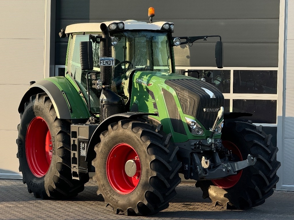 Fendt 826 S4 Profi Plus - Farm tractor: picture 2 Fendt 826 S4 Profi Plus - Farm tractor: picture 2
