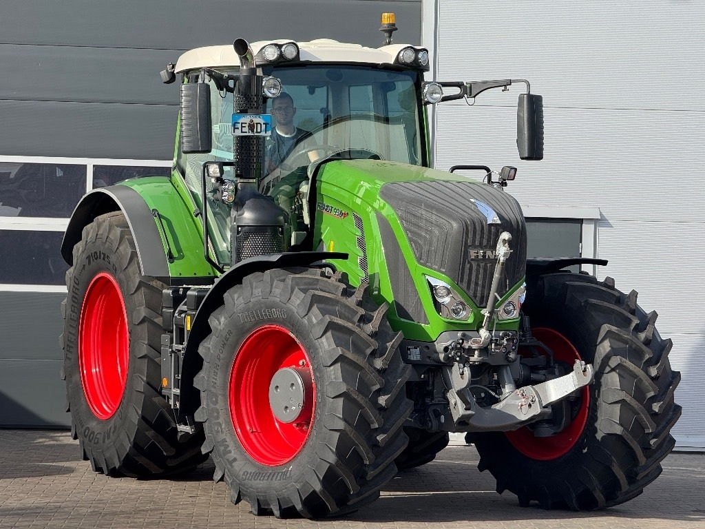 Fendt 930 Vario S4 Profi Plus - Farm tractor: picture 1 Fendt 930 Vario S4 Profi Plus - Farm tractor: picture 1