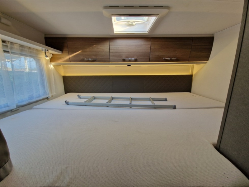 Alcove motorhome Etrusco A 7300 DB: picture 11