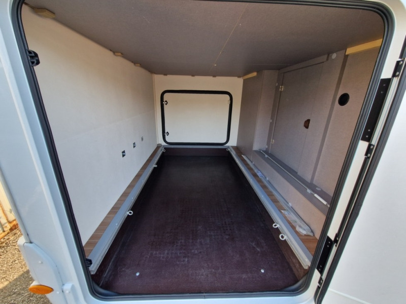 Alcove motorhome Etrusco A 7300 DB: picture 15