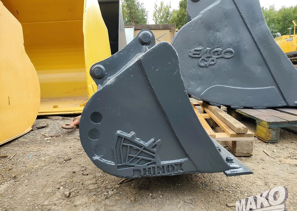 Łyżka skarpowa Rhinox 150cm koparko-ładowarka CAT 428 432 442 444 - Attachment for Construction machinery: picture 2 Łyżka skarpowa Rhinox 150cm koparko-ładowarka CAT 428 432 442 444 - Attachment for Construction machinery: picture 2