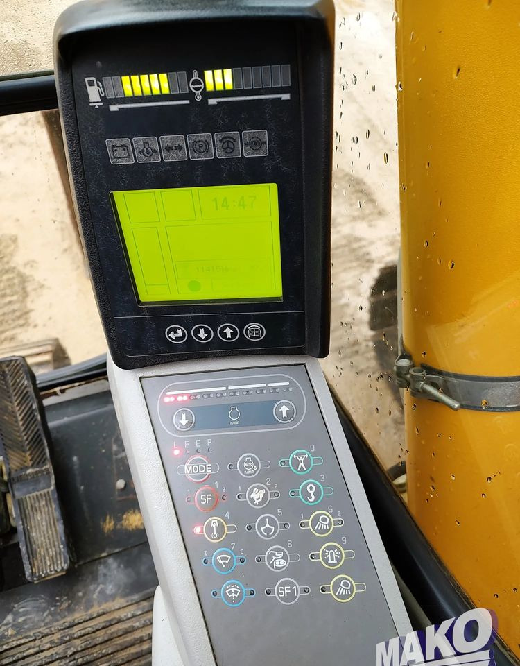 Crawler excavator Liebherr R916 LC: picture 13