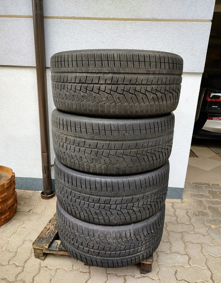 Opony zimowe Hankook Winter i*cept evo2 SUV 295/35R23 108W M+S - Tire for Car: picture 1 Opony zimowe Hankook Winter i*cept evo2 SUV 295/35R23 108W M+S - Tire for Car: picture 1