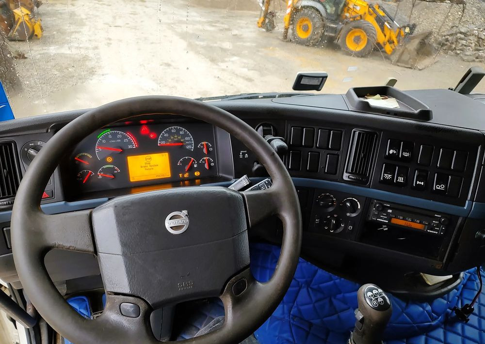 Tractor unit Volvo FH 13 480: picture 10
