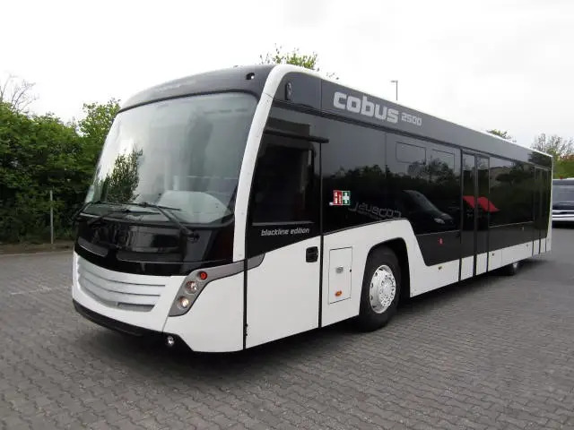 CONTRAC COBUS 2500 - Airport bus: picture 1 CONTRAC COBUS 2500 - Airport bus: picture 1