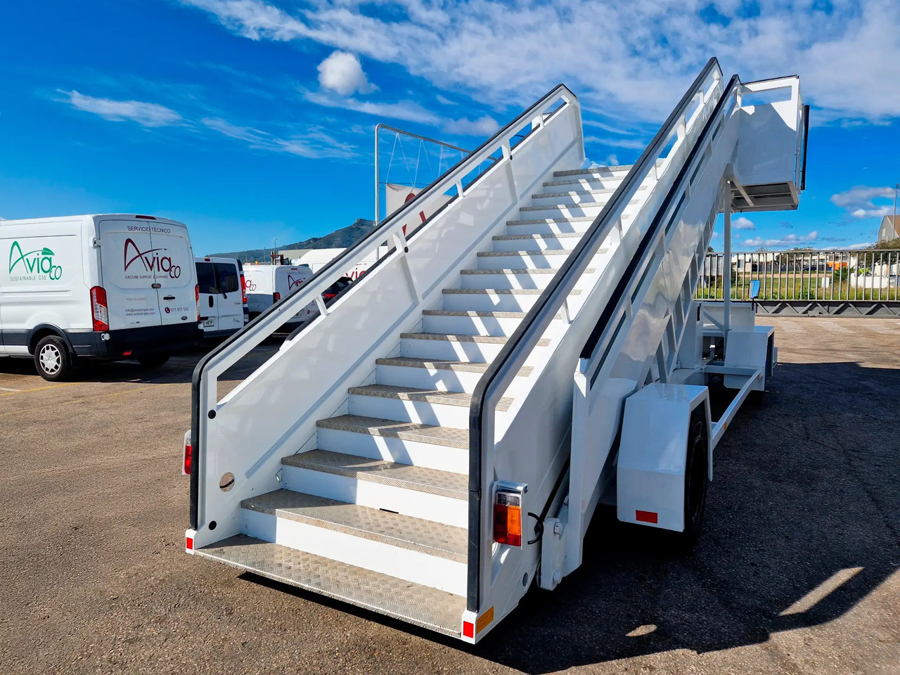EINSA EDU-WIDE - Passenger stairs: picture 5 EINSA EDU-WIDE - Passenger stairs: picture 5