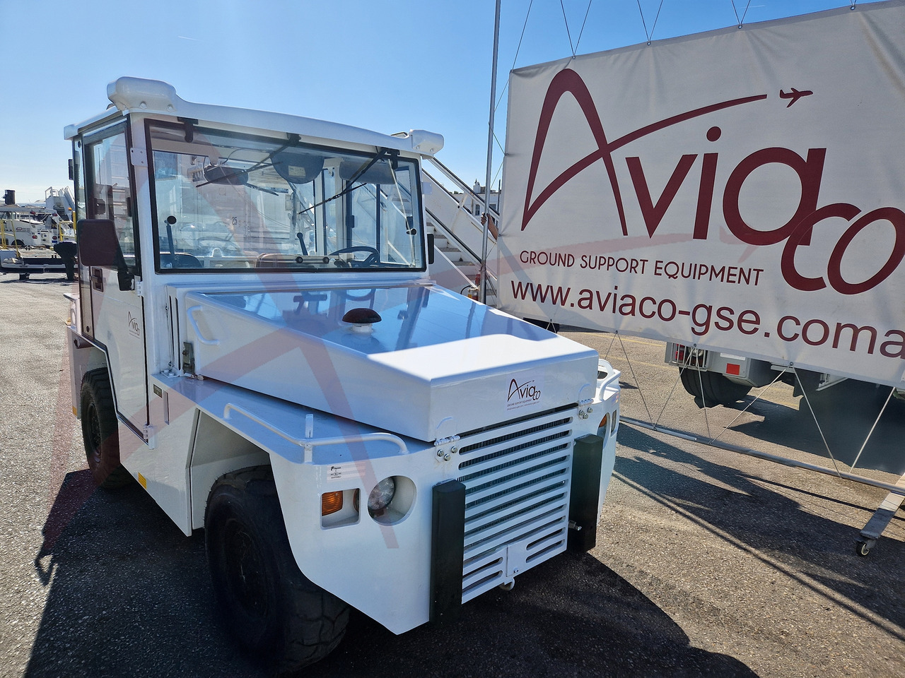 EINSA TA-5 - Baggage tractor: picture 4 EINSA TA-5 - Baggage tractor: picture 4