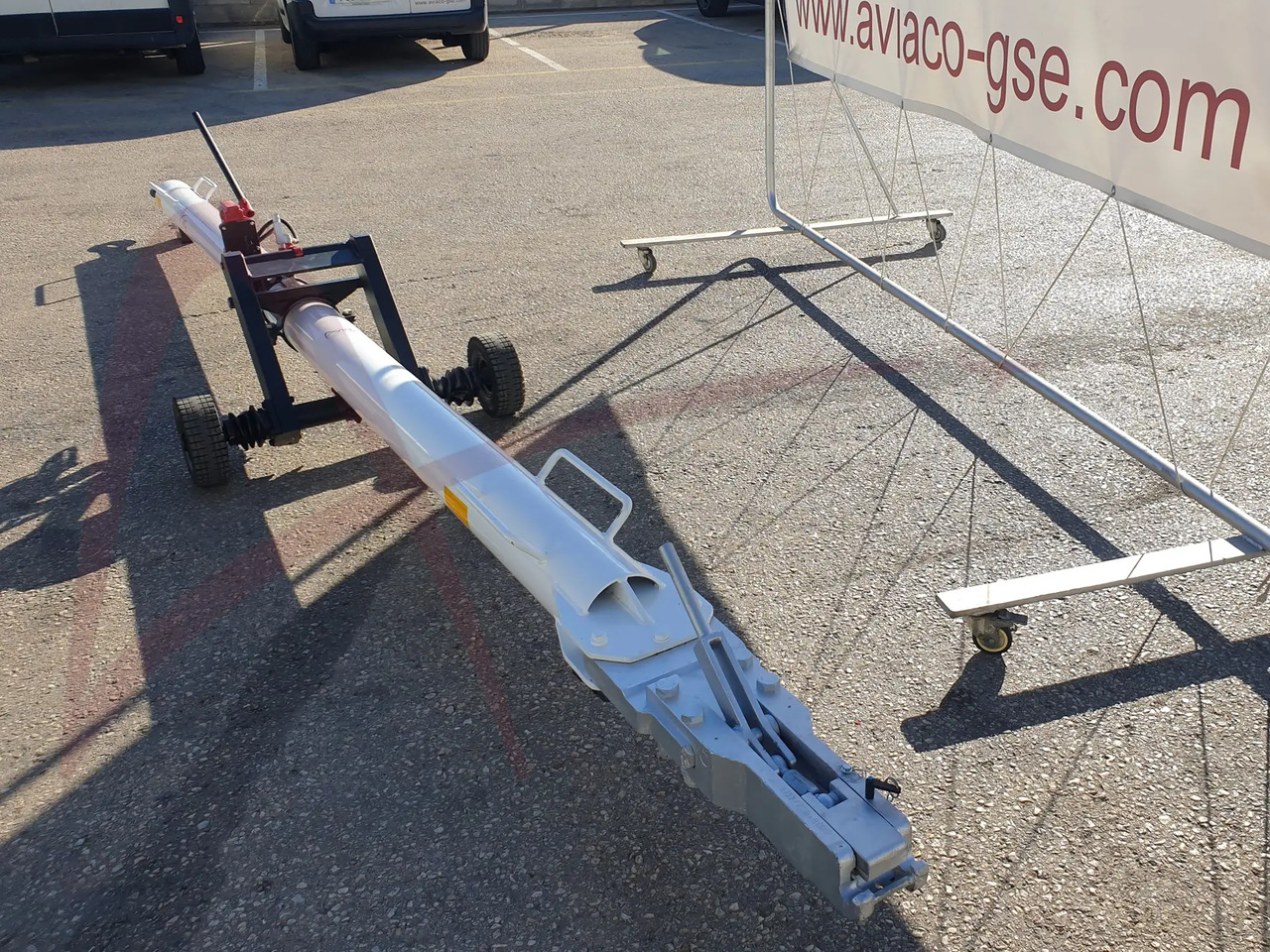FLADUNG B737 - Ground support equipment: picture 2 FLADUNG B737 - Ground support equipment: picture 2