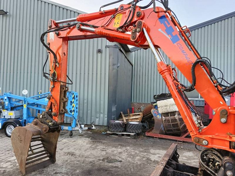 Wheel excavator FIAT-HITACHI FH120W bandenkraan Wheel Excavator graafmachine: picture 20 Wheel excavator FIAT-HITACHI FH120W bandenkraan Wheel Excavator graafmachine: picture 20