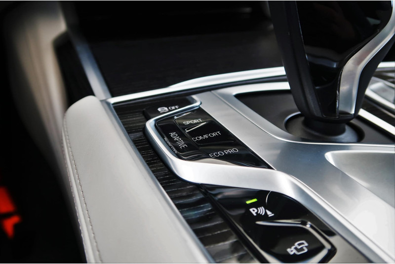 Sedan BMW 7 Serie 740Ld xDrive High Executive M-PAKKET/ MASSAGE/ PANO/ DEALER OND/ VOL!: picture 10