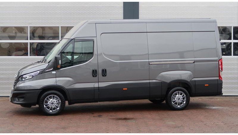 Panel van Iveco Daily 35S18HV 3.0 L2H2 BPM VRIJ/ AUT/ 2X SCHUIFDEUR/ CAMERA/ CRUISE/ CLIMA/ NAVI/ LED: picture 11