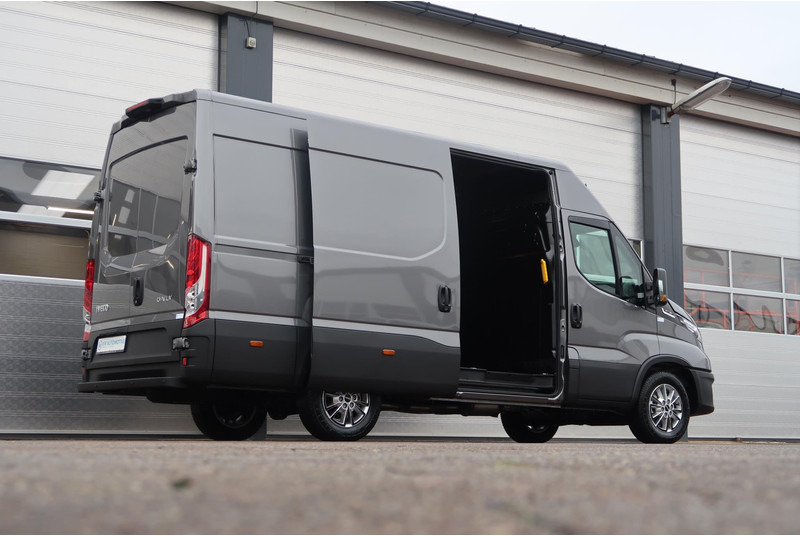 Panel van Iveco Daily 35S18HV 3.0 L2H2 BPM VRIJ/ AUT/ 2X SCHUIFDEUR/ CAMERA/ CRUISE/ CLIMA/ NAVI/ LED: picture 9