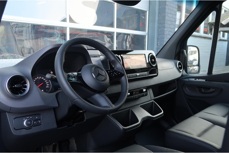 Mercedes-Benz Sprinter 519 CDI L2H1 AUT/ N2/ 5T/ ACC/ CAMERA/ MBUX GR/ TREKHAAK - Panel van: picture 2 Mercedes-Benz Sprinter 519 CDI L2H1 AUT/ N2/ 5T/ ACC/ CAMERA/ MBUX GR/ TREKHAAK - Panel van: picture 2