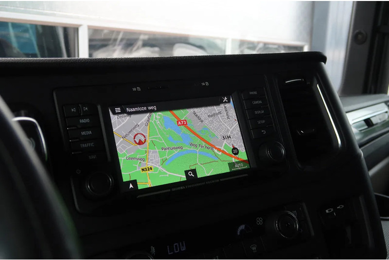 Scania S450 NGS RETARDER/ 2X TANK/ ACC/ PARK CLIMA/ DIFF LOCK - Tractor unit: picture 4 Scania S450 NGS RETARDER/ 2X TANK/ ACC/ PARK CLIMA/ DIFF LOCK - Tractor unit: picture 4