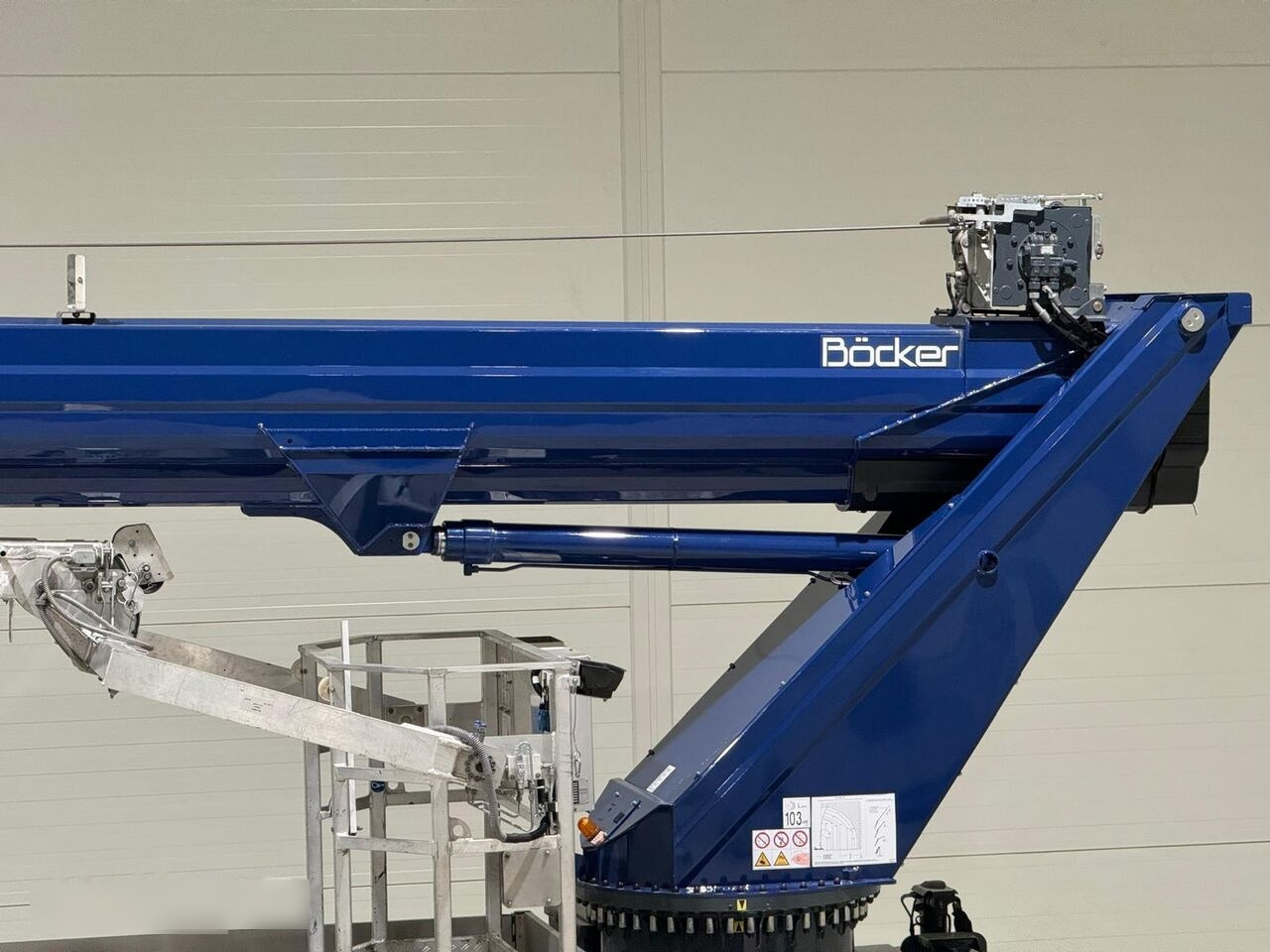Mobile crane MAN Böcker AK 37/4000 on chassis: picture 18
