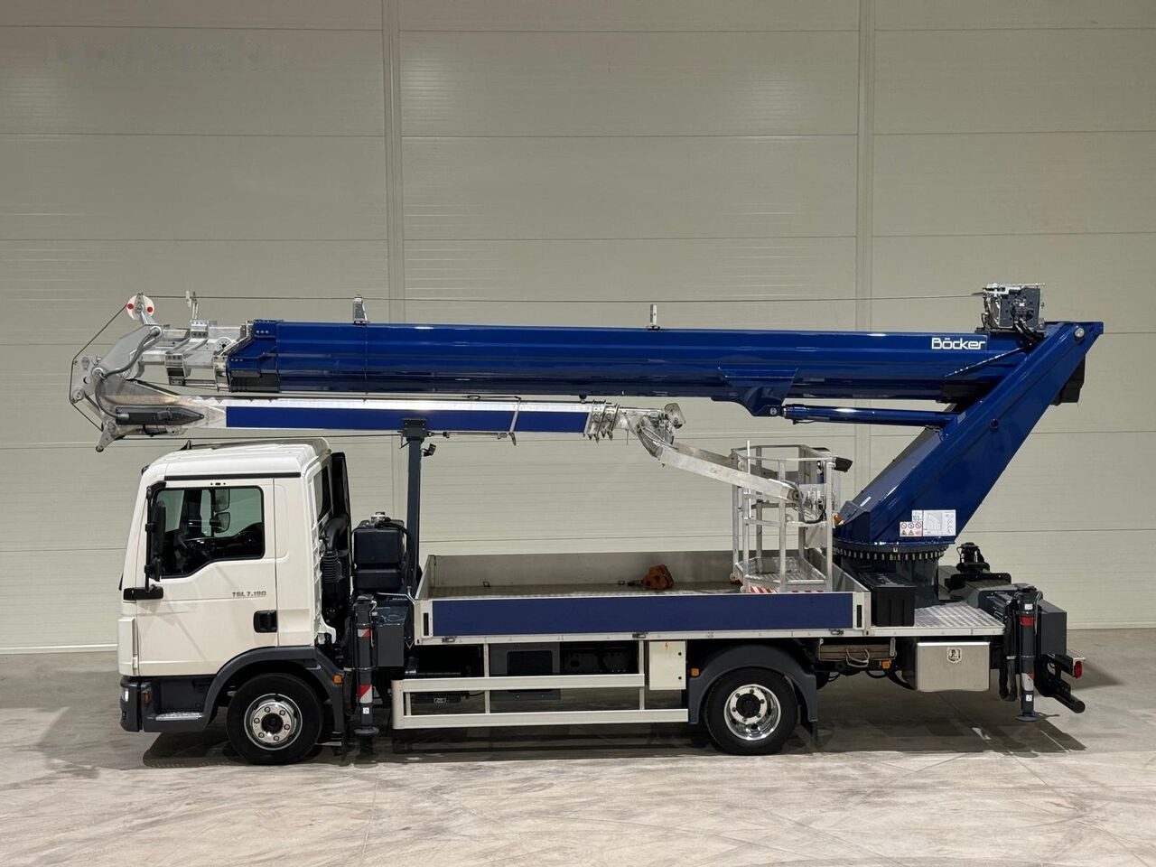 Mobile crane MAN Böcker AK 37/4000 on chassis: picture 20