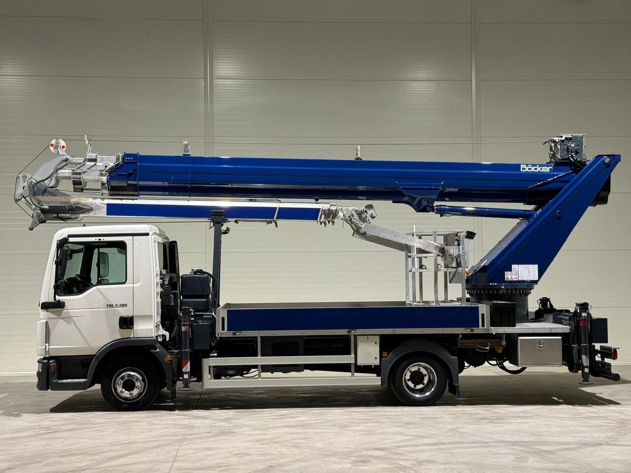 Mobile crane MAN Böcker AK 37/4000 on chassis: picture 22