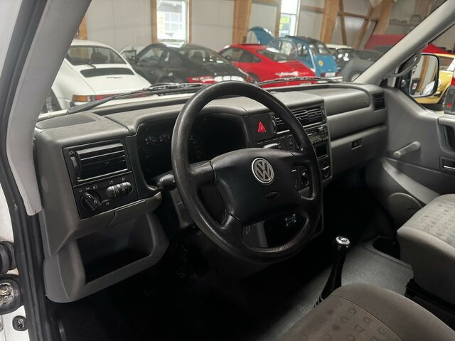 VW T4 Caravelle 2.5 TDI Syncro Sperre 1. Hand! - Car: picture 5 VW T4 Caravelle 2.5 TDI Syncro Sperre 1. Hand! - Car: picture 5