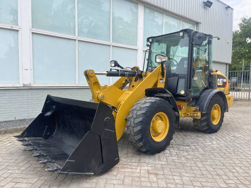 Wheel loader Cat 906 M 2018: picture 1