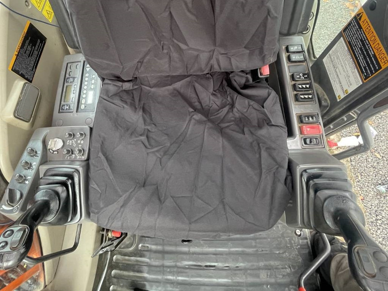 Wheel excavator Hitachi ZX 140 W-3: picture 13