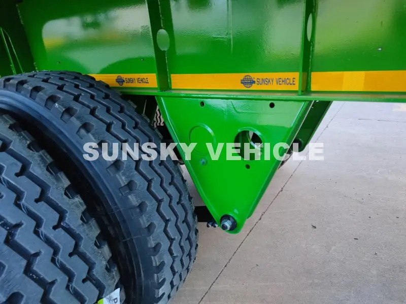 New Dropside/ Flatbed semi-trailer for transportation of bulk materials SUNSKY Flat Deck Trailer with henred type axles and suspension: picture 7