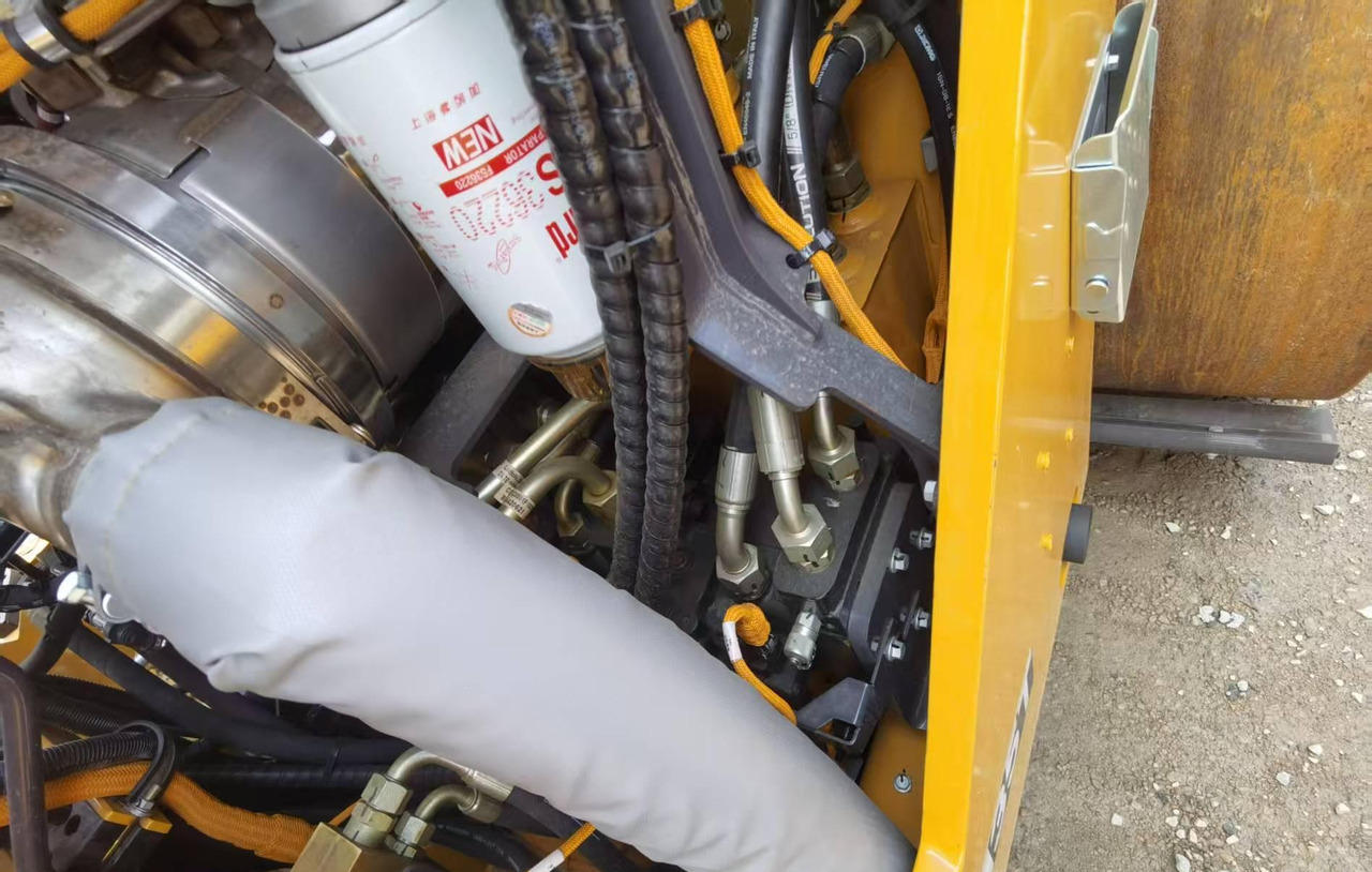 XCMG 13ton used small double drum steel road roller XD135TIV - Road roller: picture 2 XCMG 13ton used small double drum steel road roller XD135TIV - Road roller: picture 2