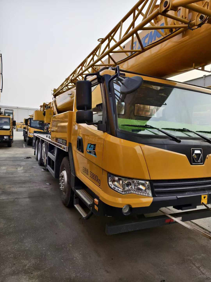 XCMG Official 25 Ton Small Truck Crane QY25K5D-3 Used Mobile Crane Machine With Cheap Price - Mobile crane: picture 2 XCMG Official 25 Ton Small Truck Crane QY25K5D-3 Used Mobile Crane Machine With Cheap Price - Mobile crane: picture 2