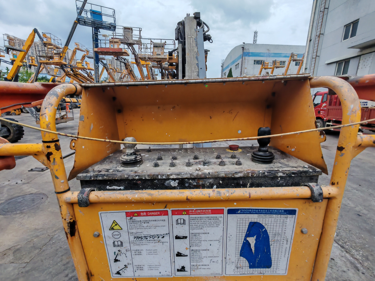 XCMG Official Articulated Boom Lift GTBZ42S 42m Used Cherry Picker Sale on lease XCMG Official Articulated Boom Lift GTBZ42S 42m Used Cherry Picker Sale: picture 8