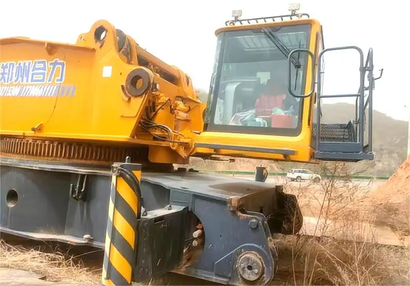 XCMG Official Crane Lifting Equipment Used Crawler crane XGC11000 - Crawler crane: picture 4 XCMG Official Crane Lifting Equipment Used Crawler crane XGC11000 - Crawler crane: picture 4