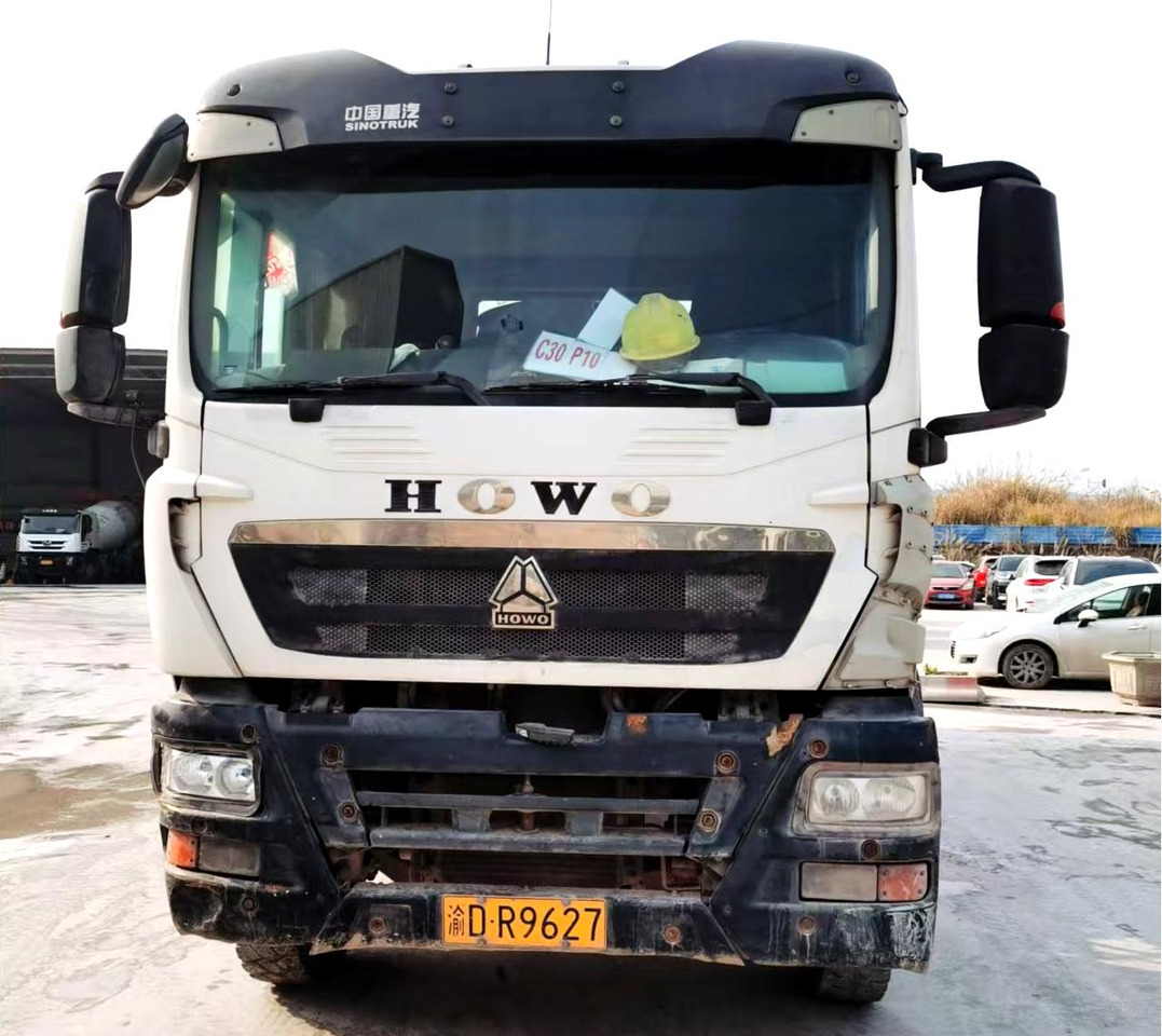 XCMG Official Second Hand G4804B HOWO Concrete Mixer Truck 12 Cubic Hydraulic Concrete Mixer Price List - Concrete mixer truck: picture 3 XCMG Official Second Hand G4804B HOWO Concrete Mixer Truck 12 Cubic Hydraulic Concrete Mixer Price List - Concrete mixer truck: picture 3