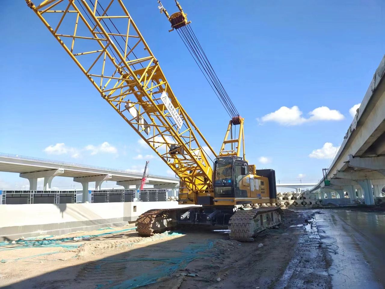 XCMG Official Used Crawler Crane 85 Ton XGC85 Used Mobile Crane With High Quality - Crawler crane: picture 3 XCMG Official Used Crawler Crane 85 Ton XGC85 Used Mobile Crane With High Quality - Crawler crane: picture 3
