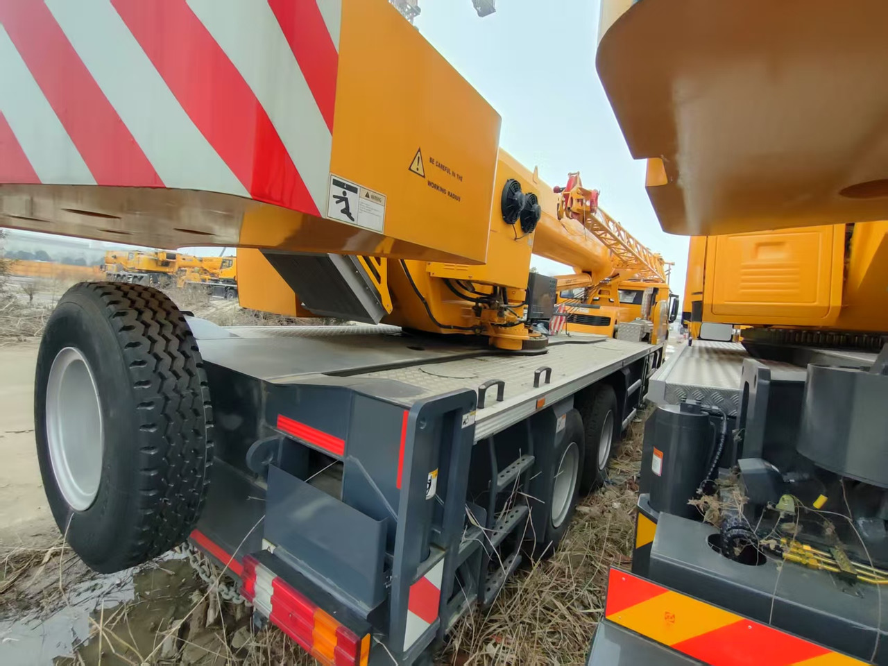 XCMG Official Used Truck Crane 25 ton XCT25L4-Y Hydraulic Arm Mobile Crane Price - Mobile crane: picture 4 XCMG Official Used Truck Crane 25 ton XCT25L4-Y Hydraulic Arm Mobile Crane Price - Mobile crane: picture 4