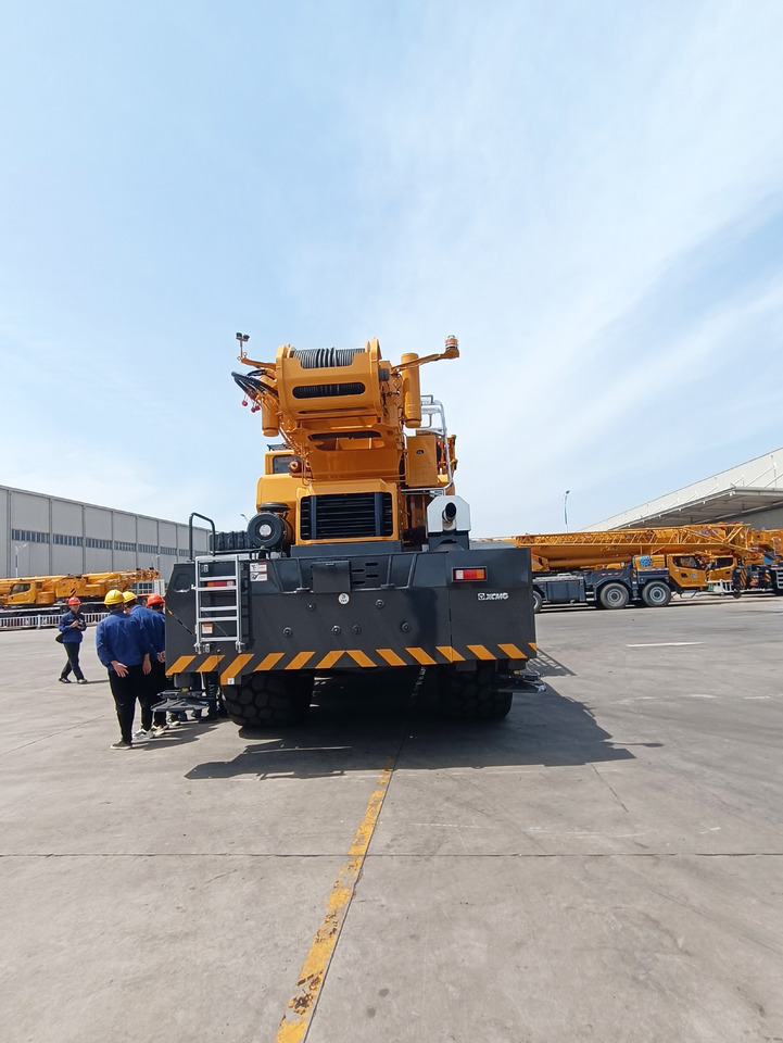 XCMG Official XCR150 Used Rough Terrain Mobile Crane 150 Ton Truck Crane Price - Rough terrain crane: picture 4 XCMG Official XCR150 Used Rough Terrain Mobile Crane 150 Ton Truck Crane Price - Rough terrain crane: picture 4