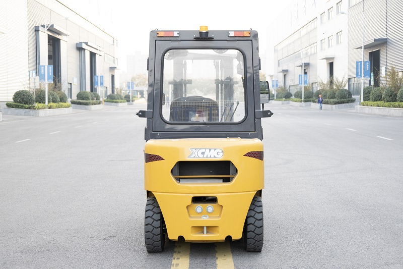 XCMG XCF-20KT small 2 ton counterbalanced Internal combustion forklift - Diesel forklift: picture 5 XCMG XCF-20KT small 2 ton counterbalanced Internal combustion forklift - Diesel forklift: picture 5