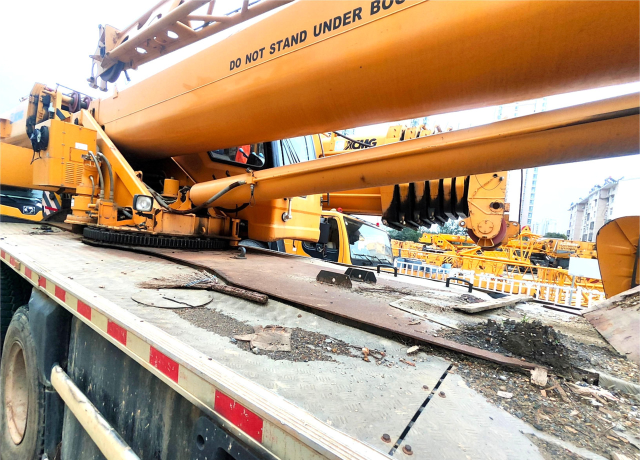 XCMG XCT20L5 20ton used 5-section mobile hydraulic truck crane price - Mobile crane: picture 2 XCMG XCT20L5 20ton used 5-section mobile hydraulic truck crane price - Mobile crane: picture 2
