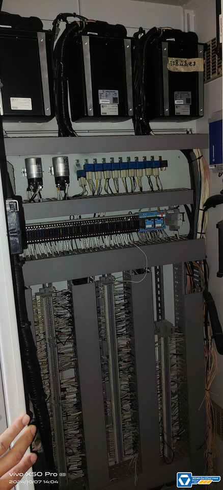 XCMG XGC28000 used 2000ton large tons crawler crane price - Crawler crane: picture 5 XCMG XGC28000 used 2000ton large tons crawler crane price - Crawler crane: picture 5