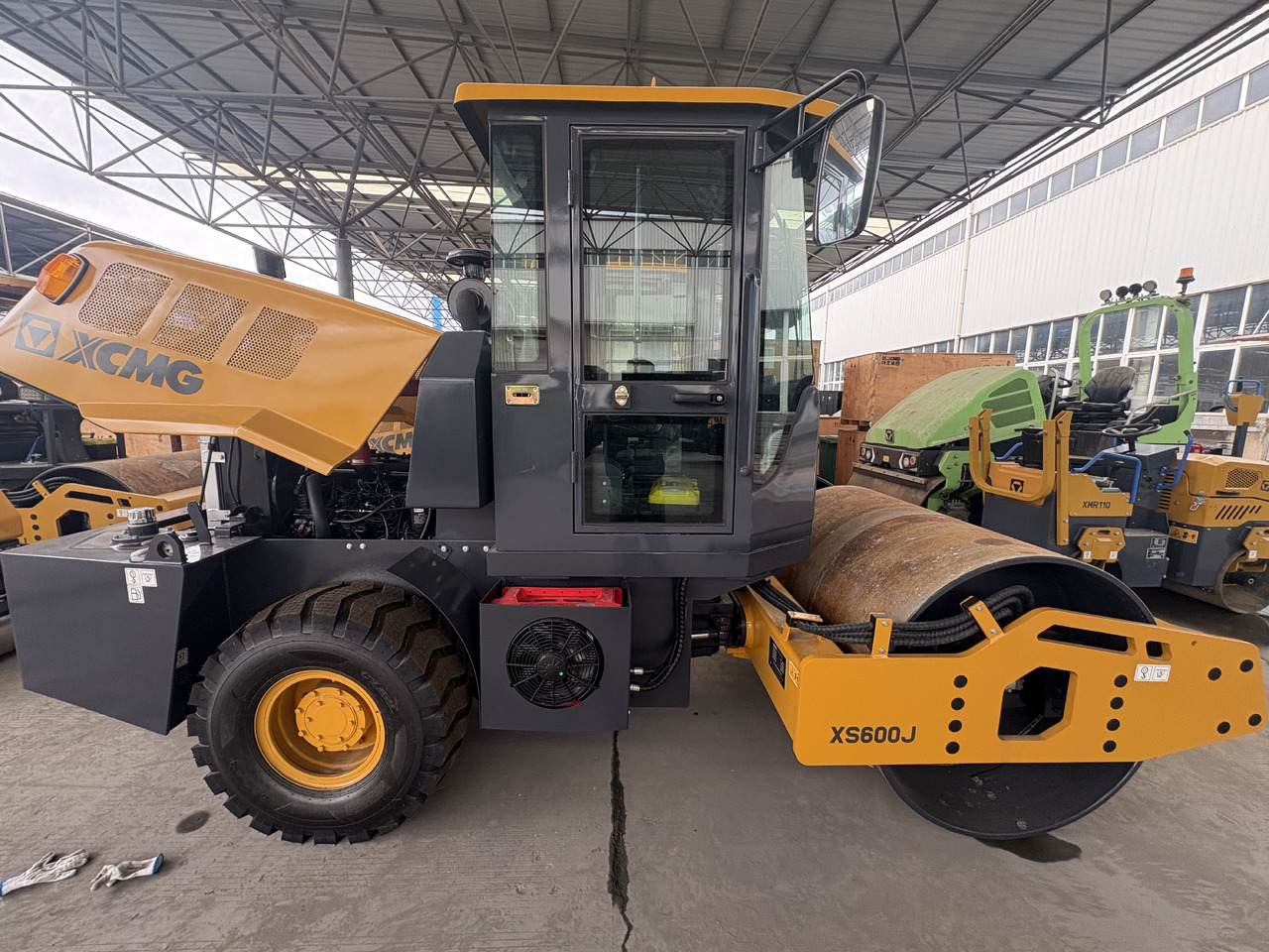 XCMG XS600J 6 ton small single drum Vibratory road Roller - Road roller: picture 3 XCMG XS600J 6 ton small single drum Vibratory road Roller - Road roller: picture 3