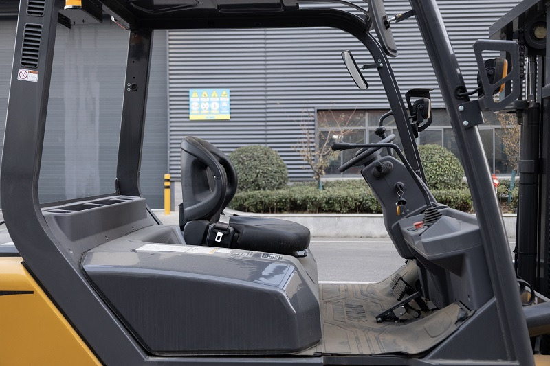 XCMG official brand new 5 ton diesel internal combustion forklift - Diesel forklift: picture 2 XCMG official brand new 5 ton diesel internal combustion forklift - Diesel forklift: picture 2