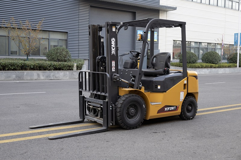 XCMG official small 2.5 ton diesel forklift price - Diesel forklift: picture 2 XCMG official small 2.5 ton diesel forklift price - Diesel forklift: picture 2