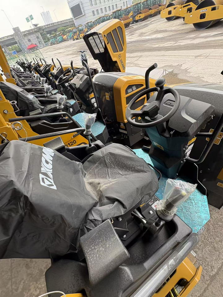 Mini roller XCMG small XD120 Double Drum Vibratory Road Roller: picture 8 Mini roller XCMG small XD120 Double Drum Vibratory Road Roller: picture 8
