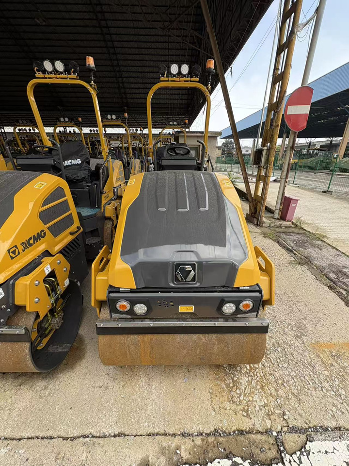 Mini roller XCMG small XD120 Double Drum Vibratory Road Roller: picture 10 Mini roller XCMG small XD120 Double Drum Vibratory Road Roller: picture 10