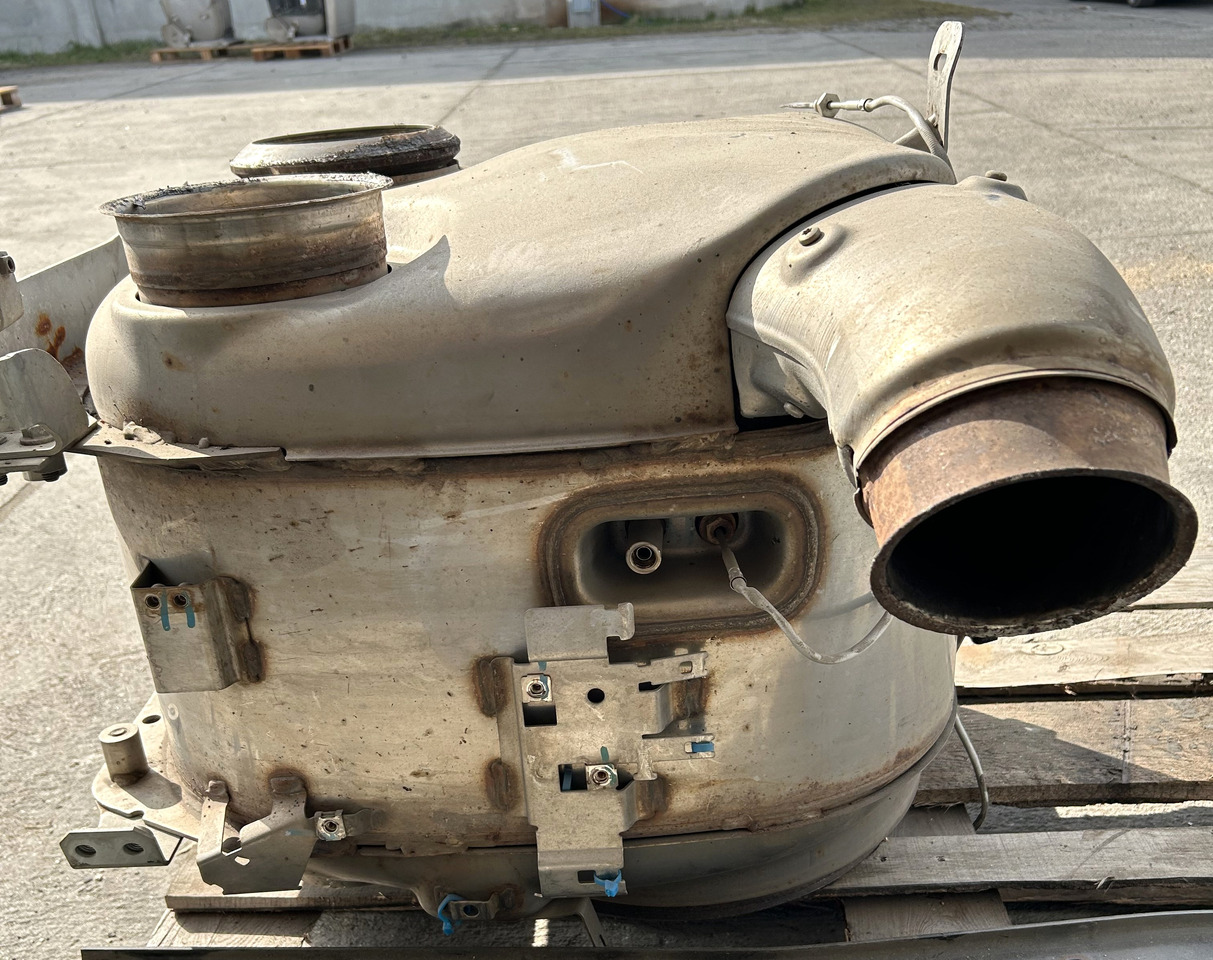 DAF SCR CATALYTIC CONVERTER FOR DAF XF 106 - Catalytic converter: picture 3 DAF SCR CATALYTIC CONVERTER FOR DAF XF 106 - Catalytic converter: picture 3