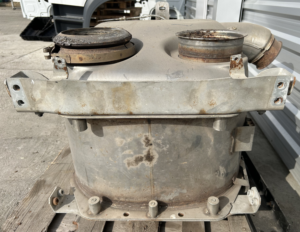 DAF SCR CATALYTIC CONVERTER FOR DAF XF 106 - Catalytic converter: picture 2 DAF SCR CATALYTIC CONVERTER FOR DAF XF 106 - Catalytic converter: picture 2