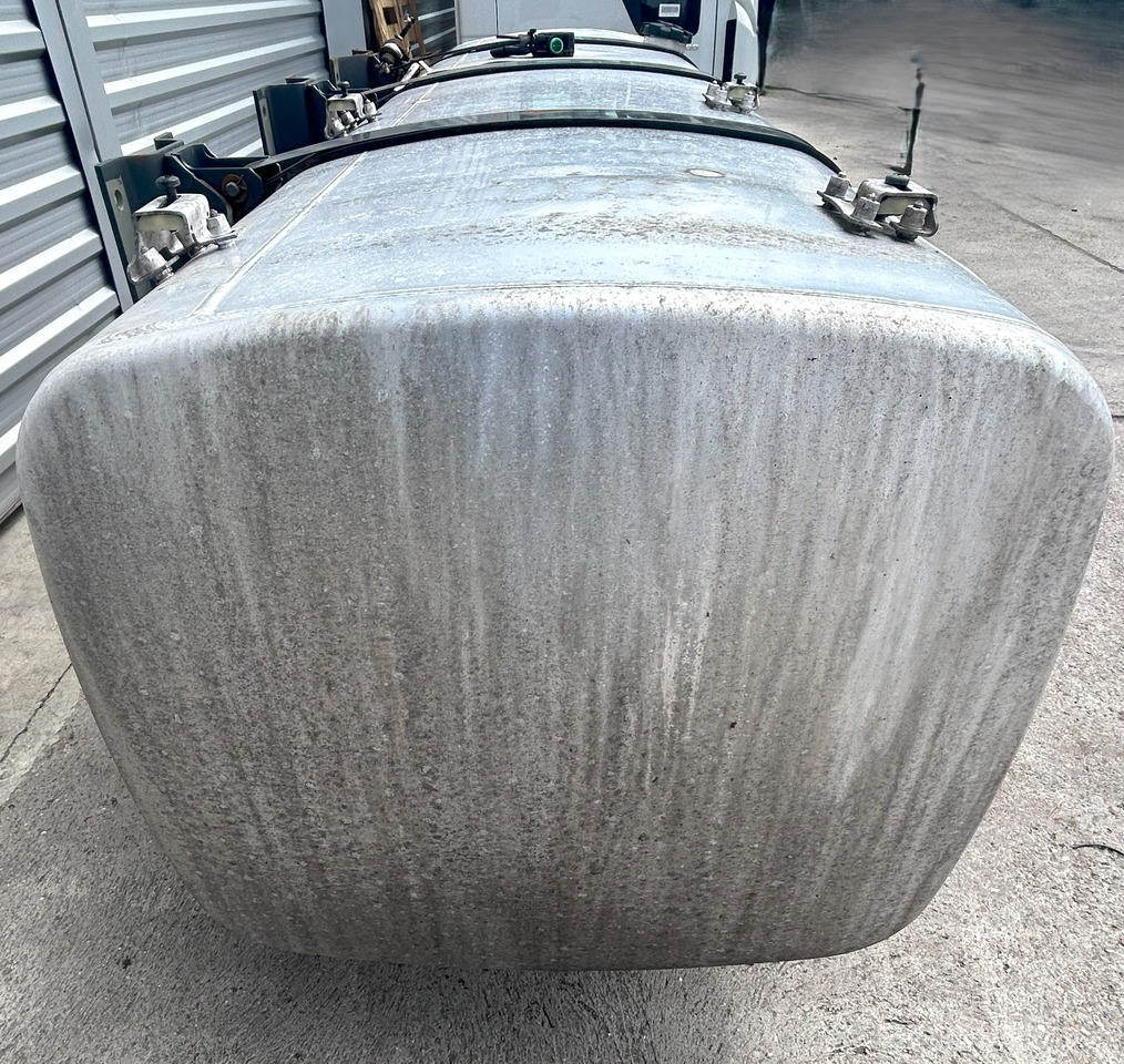 DAF XF 106 480 845L 2327x675x620 - Fuel tank for Truck: picture 5 DAF XF 106 480 845L 2327x675x620 - Fuel tank for Truck: picture 5